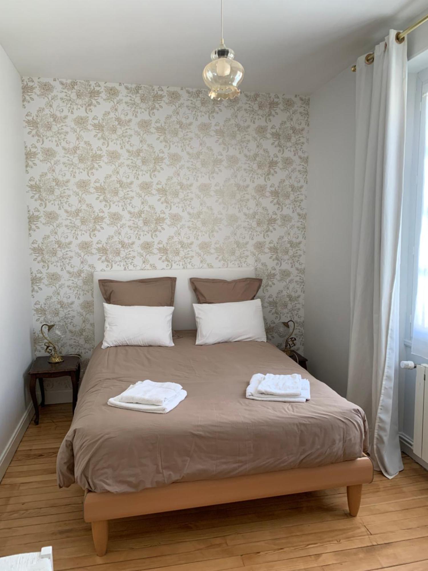 Le Claugi Villa Damery Szoba fotó