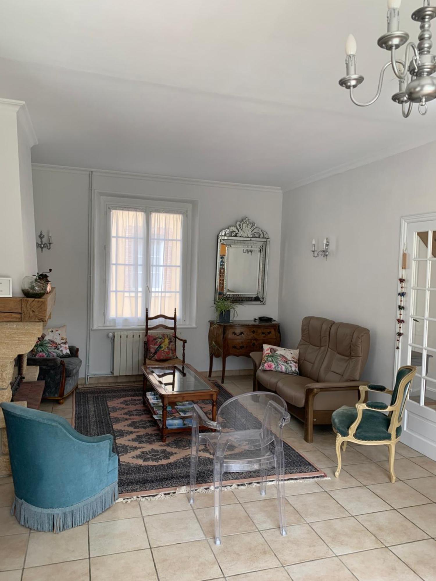 Le Claugi Villa Damery Szoba fotó