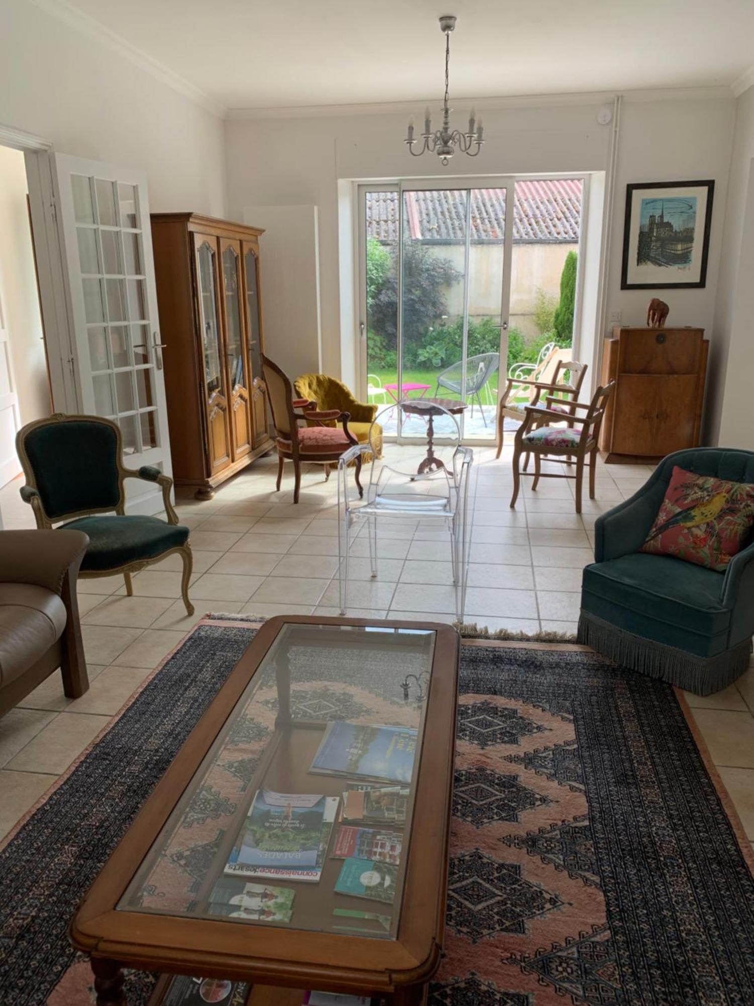 Le Claugi Villa Damery Szoba fotó